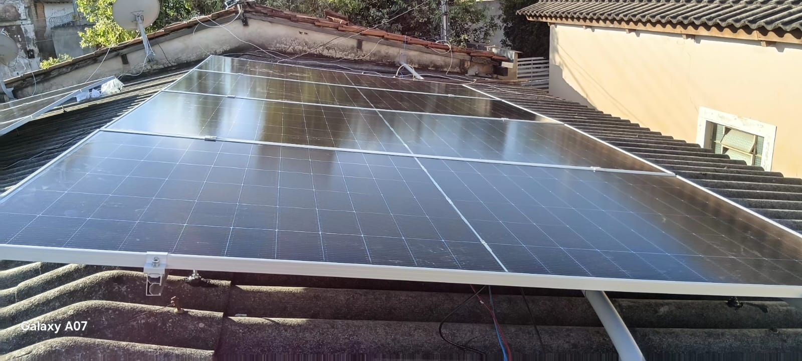 Projeto fotovoltaico realizado pela Ennerlaize